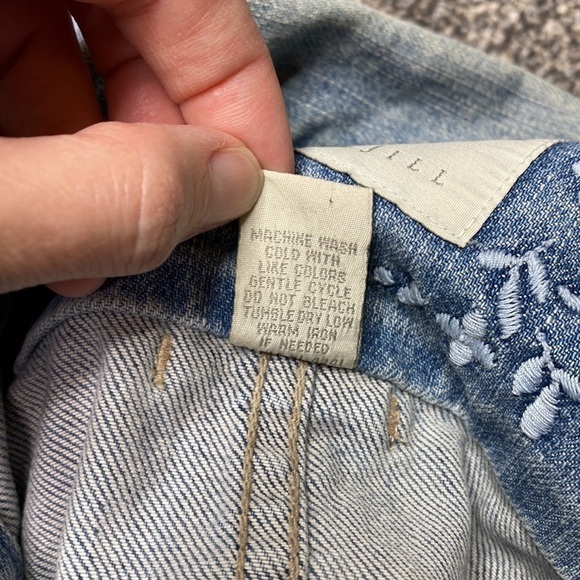 J.Jill Light Wash Denim Jacket Size Medium - Picture 4 of 6